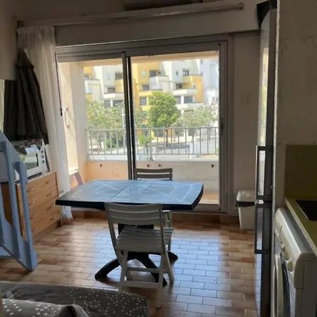 Cap D'agde, 3 Pieces, 6 Personnes - Fr-1-749-8 *