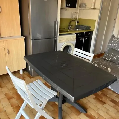 Cap D'agde, 3 Pieces, 6 Personnes - Fr-1-749-8 *
