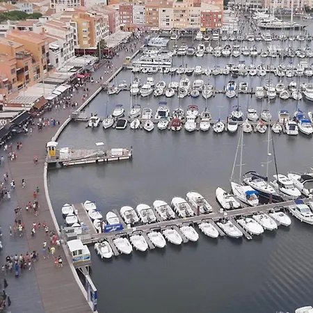 Cap D'agde, 3 Pieces, 6 Personnes - Fr-1-749-8